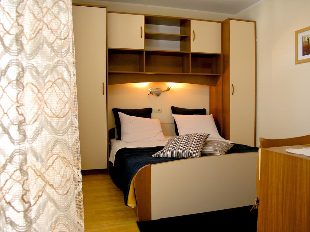 Отель House Rozi Palit Номер фото