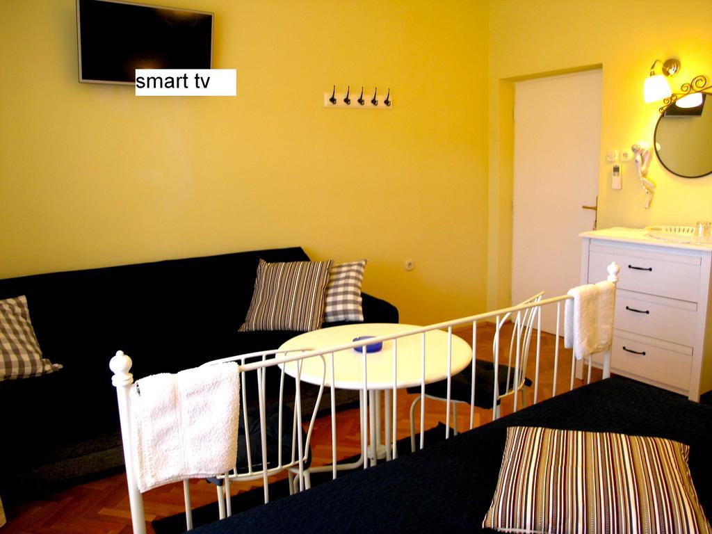 Отель House Rozi Palit Номер фото